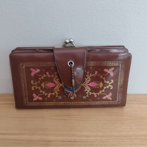 Vintage 80s Hong Kong Shiny Plastic Vinyl Wallet W/ Kiss Lock Leaf Design - Picture 1 of 11